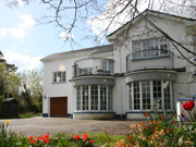 Outside view of Kirkullen Lodge